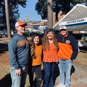 Meet your Posher, Maddie